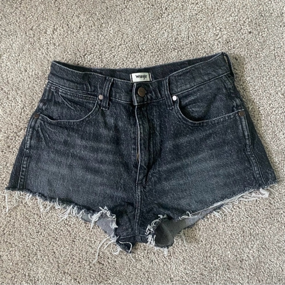 Wrangler Women's Denim Festival Stretch
Shorts Size W28 Washed Black